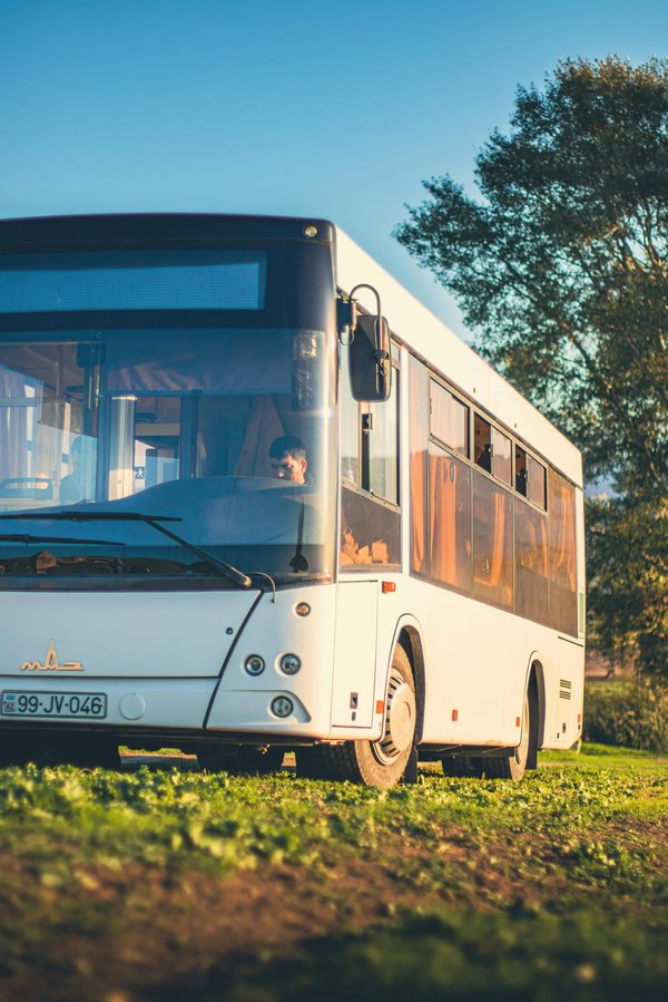 Location bus avec chauffeur : le transport sur mesure à Paris !